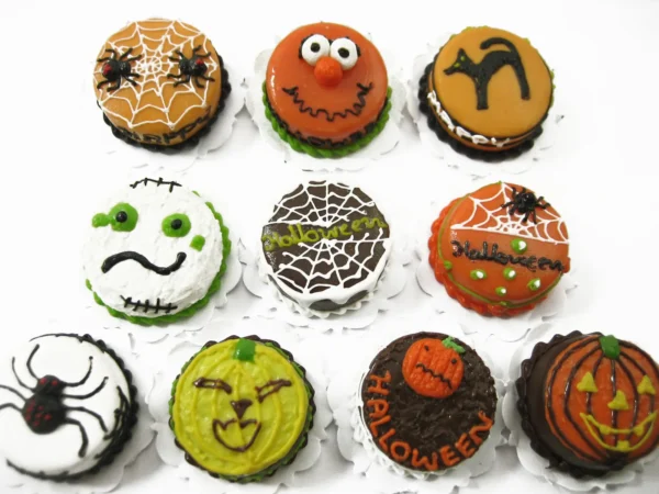 10x20mm Mixed Assorted Halloween Seasonal Cake Dollhouse Miniature Food 12713 - Image 2