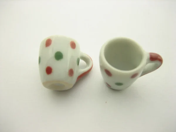 1:6 10 Green & Red Spot Paint Ceramic Tea Coffee Mug Cup Dollhouse Miniature 13224 - Image 2