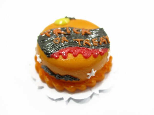 Dollhouse Miniatures Halloween Cake 2 cm Devil Seasonal Handmade Holiday 13974