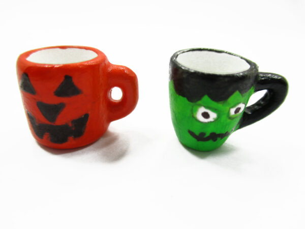 Dollhouse Miniatures 2 Hand Painted Halloween Seasonal Cup Mug Ceramic 14006
