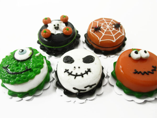 Dollhouse Miniatures Halloween 5 Cake 2 cm Seasonal Handmade Holiday 14914