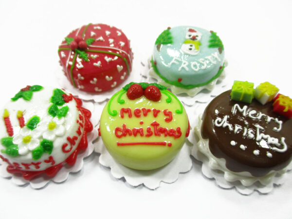 Dollhouse Miniature 5 Cake 2 cm Christmas Seasonal Dollhouse Food Supply 14944