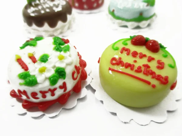 Dollhouse Miniature 5 Cake 2 cm Christmas Seasonal Dollhouse Food Supply 14944 - Image 3