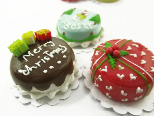 Dollhouse Miniature 5 Cake 2 cm Christmas Seasonal Dollhouse Food Supply 14944 - Image 4