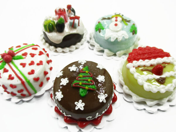Dollhouse Christmas 5 Cake 2 cm Holiday Seasonal Miniature Christmas 14945