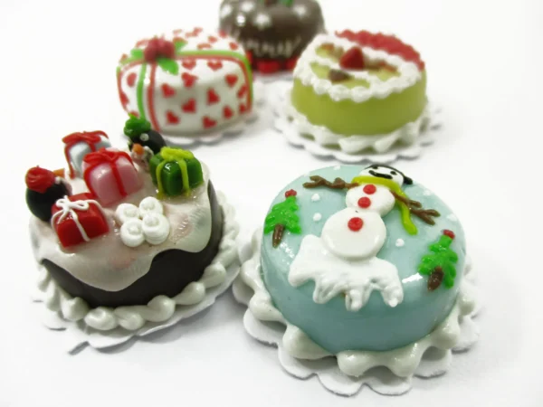 Dollhouse Christmas 5 Cake 2 cm Holiday Seasonal Miniature Christmas 14945 - Image 4
