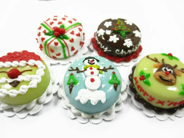 Dollhouse Christmas 10 Cake 2 cm Holiday Seasonal Miniature Christmas 14981 - Image 3
