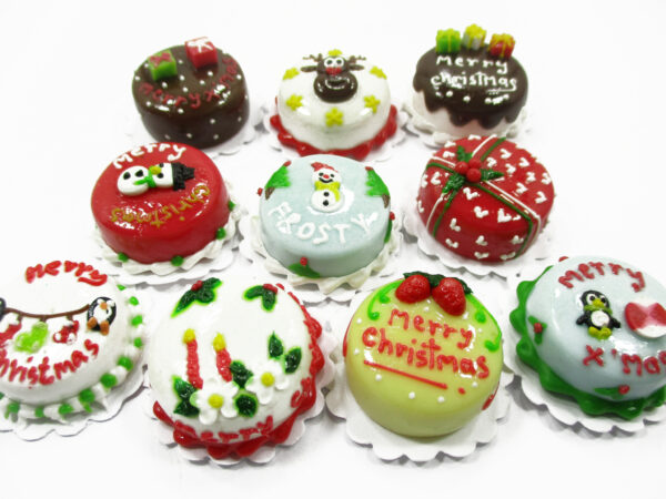 Dollhouse Christmas 10 Cake 2 cm Holiday Seasonal Miniature Christmas 14982