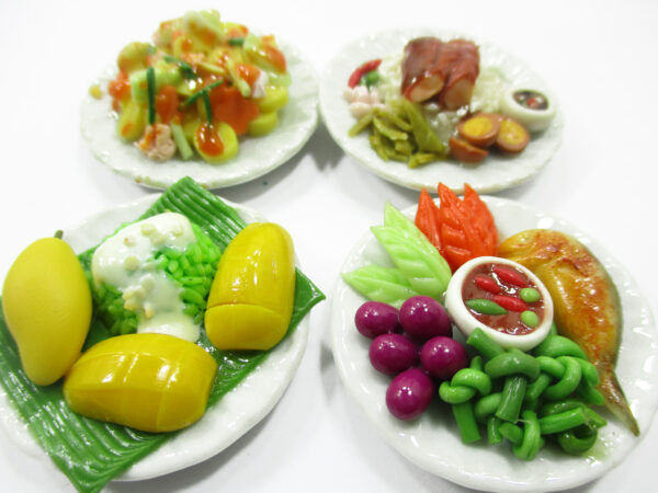 Dollhouse Miniature food 4 Ceramic Plates Thai Food Dollhouse Food Supply 15242