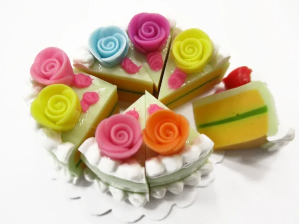 Dollhouse Miniatures Food 8 Cuts Slice Green Cake Rose Flower Supply 15549 - Image 2