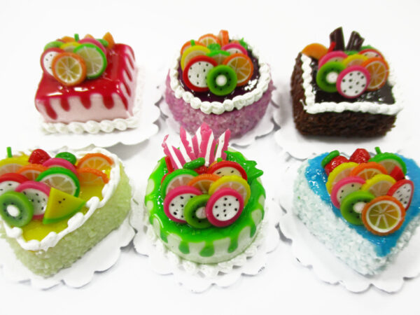 Dollhouse Miniatures Food 2 cm 6 Mixed Color Fruit Cake Doll Food Bakery 15710