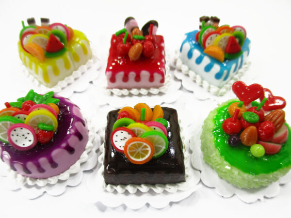 Dollhouse Miniatures Food 2 cm 6 Assorted Color Fruit Cake Bakery Supply 15722