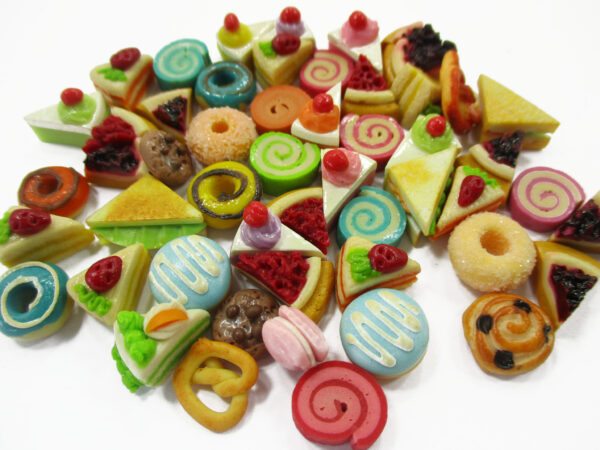 Dollhouse Miniatures Food Lot 50 Mixed Loose Bread Bakery WHOLESALE 15795