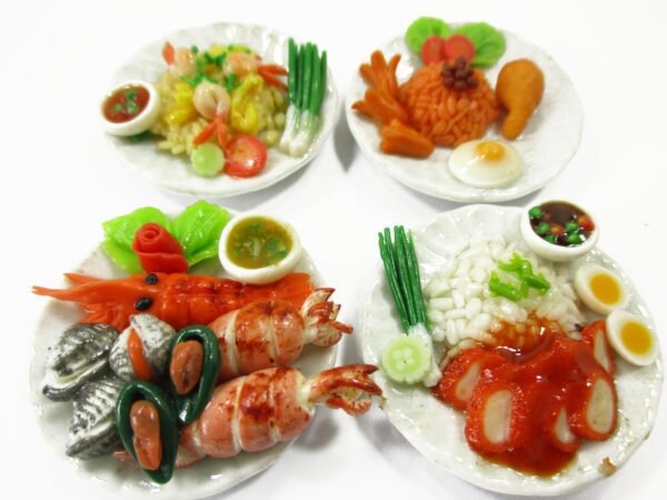 Dollhouse Miniature food 4 Ceramic Plates Thai Food 3.5 cm Dollhouse Food 15886