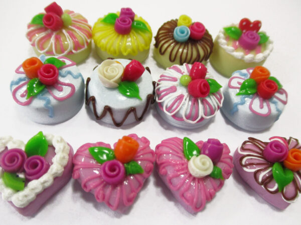 Dollhouse Miniatures Food Cakes 12 Mixed Color Rose Flower Cake 1.5 cm 16056