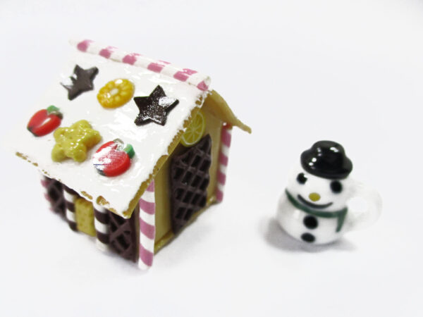 Dollhouse Miniature Food Gingerbread House Snowman Mug Christmas Seasonal 16301