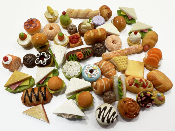 Dollhouse Miniatures Food Lot 50 Mixed Loose Bread Bakery WHOLESALE 16386