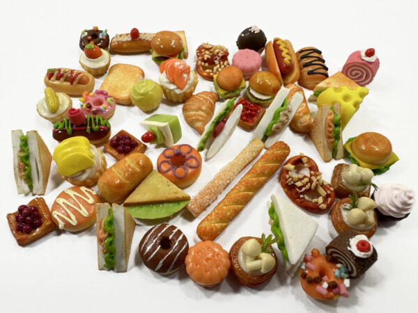 Dollhouse Miniatures Food Lot 50 Mixed Loose Bread Bakery WHOLESALE 16389