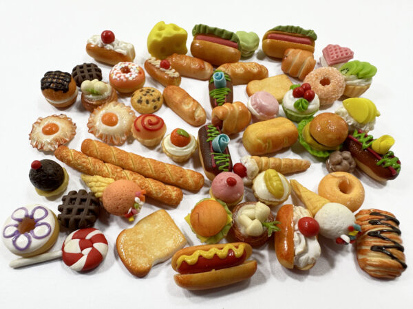 Dollhouse Miniatures Food Lot 50 Mixed Loose Bread Bakery WHOLESALE 16391