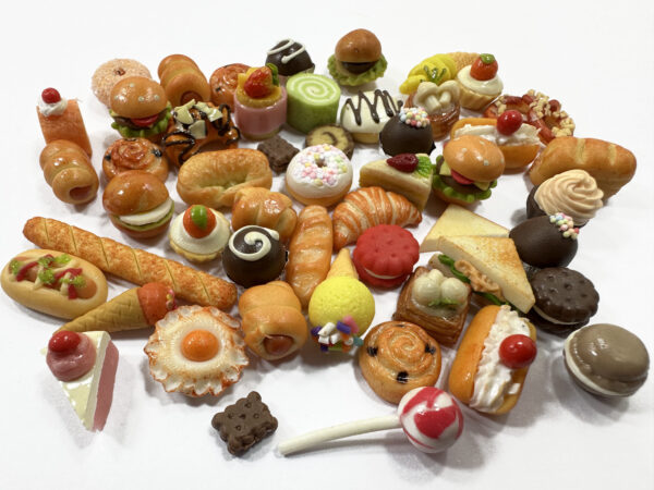 Dollhouse Miniatures Food Lot 50 Mixed Loose Bread Bakery WHOLESALE 16405
