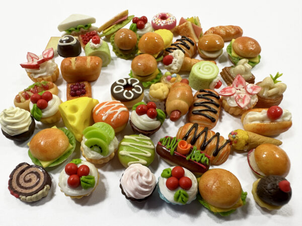 Dollhouse Miniatures Food Lot 50 Mixed Loose Bread Bakery WHOLESALE 16406