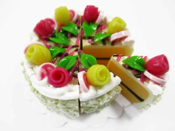 Dollhouse Miniatures Food 8 Cuts Slice Vanilla 3 cm Cake Rose Flower 16433