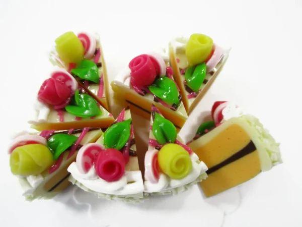 Dollhouse Miniatures Food 8 Cuts Slice Vanilla 3 cm Cake Rose Flower 16433 - Image 2