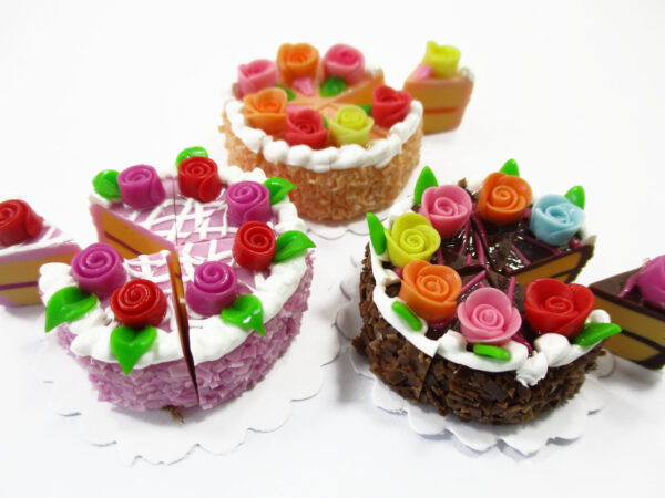 Dollhouse Miniature Food 24 Cuts Cake Mixed Color Rose Flower Topping 16461