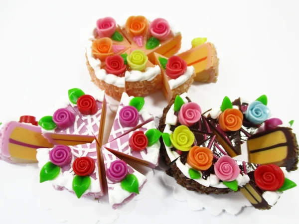 Dollhouse Miniature Food 24 Cuts Cake Mixed Color Rose Flower Topping 16461 - Image 2
