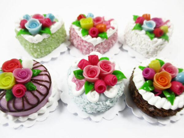 Dollhouse Miniature Food Set 2 cm 6 Mixed Color Rose Flower Cake Bakery 16515