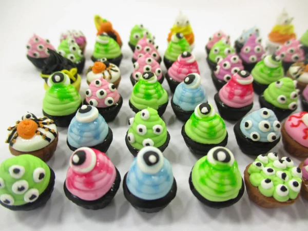 Dollhouse Miniature Food Halloween Seasonal 50 Loose Cupcake Bakery Sweets 16657 - Image 3
