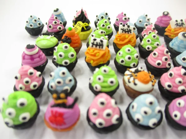 Dollhouse Miniature Food Halloween Seasonal Mixed 50 Cupcake Bakery Sweets 16660 - Image 3