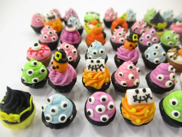 Dollhouse Miniature Food Halloween Seasonal Mixed 50 Cupcake Bakery Sweets 16665 - Image 3