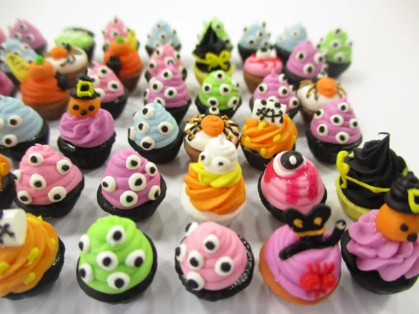 Dollhouse Miniature Food Halloween Seasonal Mixed 50 Cupcake Bakery Sweets 16665 - Image 4