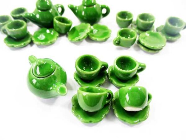 Dollhouse Miniature Ceramic 4/9 Green Teapot Cup Saucer Scallop Plate #S 4421