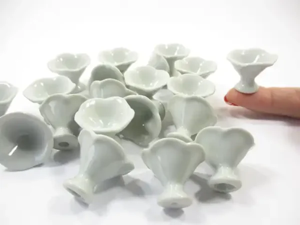 10 White Ceramic Ice Cream Scalloped Cups Dollhouse Miniature Ceramic 10081 - Image 4