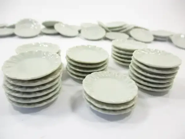 25mm White Scallop Plate Dish Dollhouse Miniature Ceramic Kitchenware - Image 4