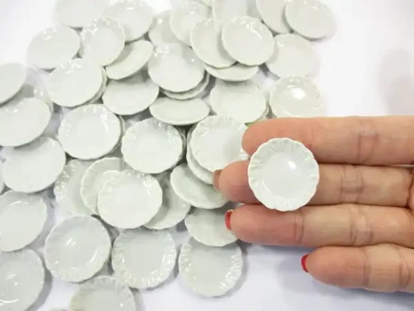 25mm White Scallop Plate Dish Dollhouse Miniature Ceramic Kitchenware - Image 6