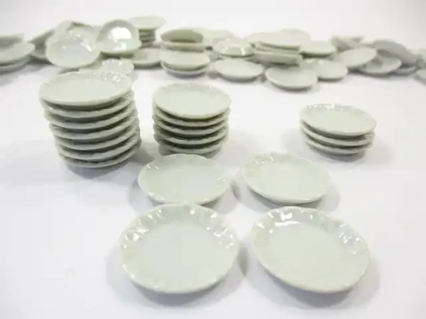 20mm White Scallop Plate Dish Dollhouse Miniature Ceramic Kitchenware - Image 4
