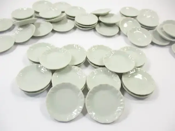 30mm Mini White Scallop Plate Dish Dollhouse Miniatures Ceramic Supply - Image 3