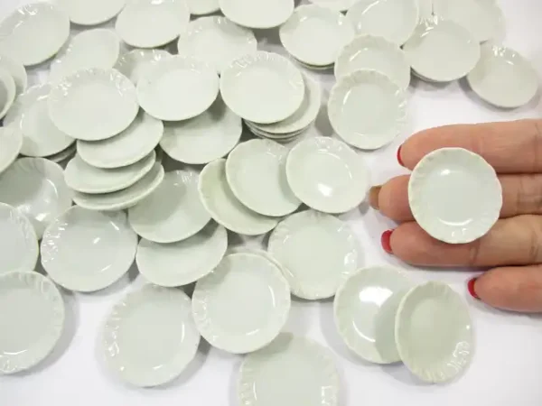 30mm Mini White Scallop Plate Dish Dollhouse Miniatures Ceramic Supply - Image 6