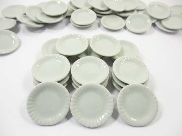 30mm White Plates Dishes Dollhouse Miniatures Ceramic Kitchen Supply