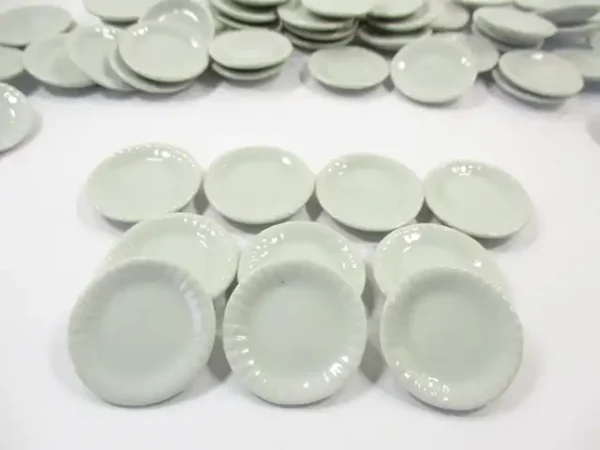 30mm White Plates Dishes Dollhouse Miniatures Ceramic Kitchen Supply - Image 3