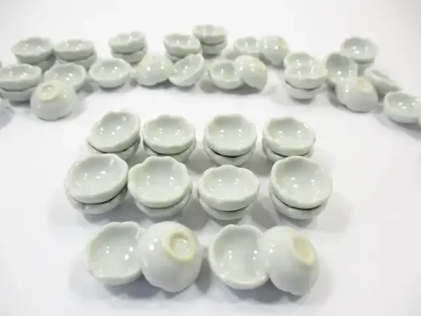 15 mm Dolls House Miniature Ceramic White Scallop Bowl China Kitchen - Image 3