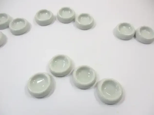 Set Of 4 White Pet Food Bowl Plate 15mm Dollhouse Miniatures Animal Supply 12802 - Image 3