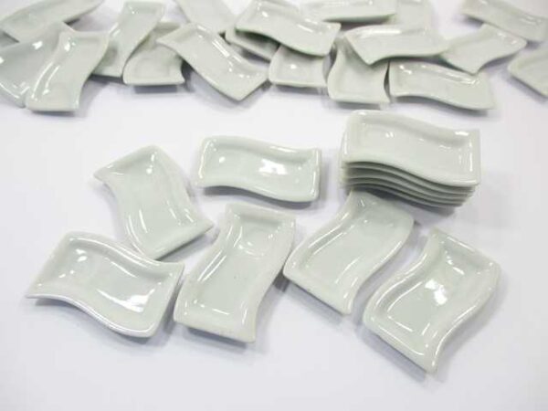 10 White Ceramic Breakfast Serving Tray Plate Dollhouse Miniatures Supply 13401