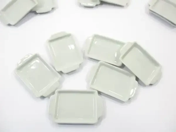 1:6 Dollhouse Miniatures 30×40 mm Set White Baking Pan Ceramic Tray