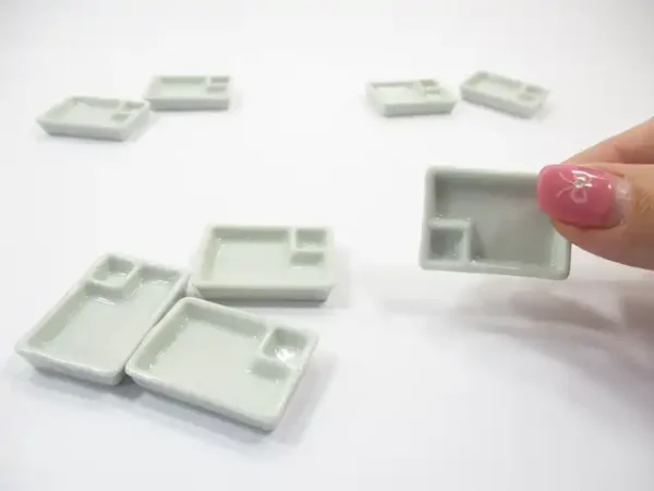 Set White Ceramic Tray Plate Dollhouse Miniatures Kitchen Supply Charms - Image 5