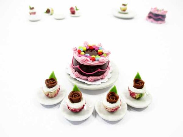 Dollhouse Miniatures Food Chocolate Cake & Rose Cupcake Ceramic Plate Set 13378