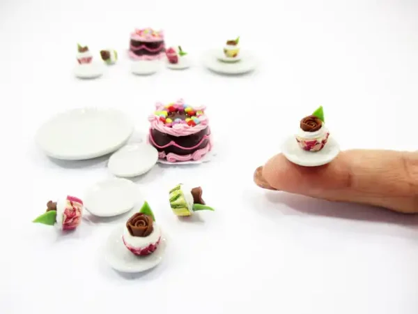 Dollhouse Miniatures Food Chocolate Cake & Rose Cupcake Ceramic Plate Set 13378 - Image 4